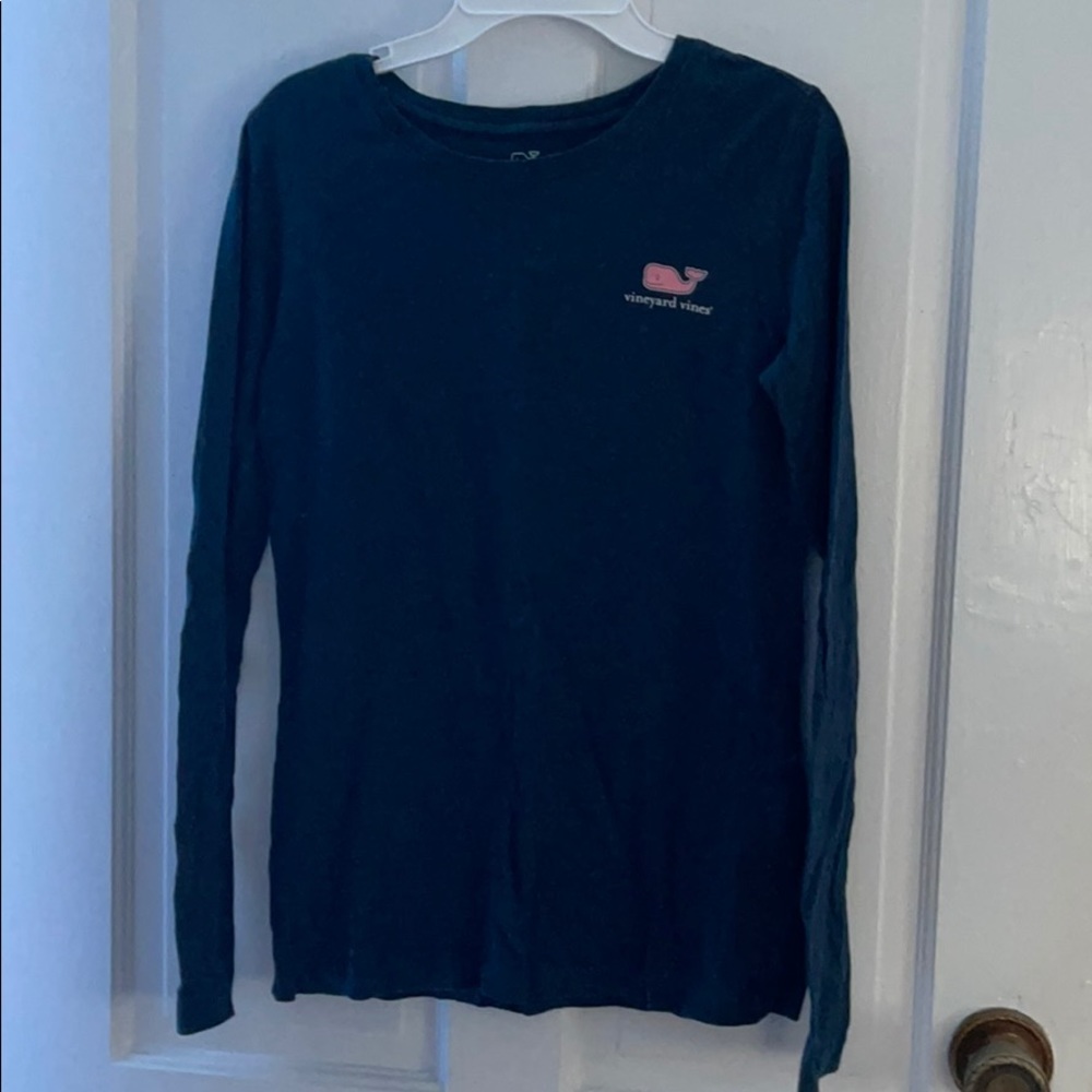 Lightly worn vineyard vibes long sleeve